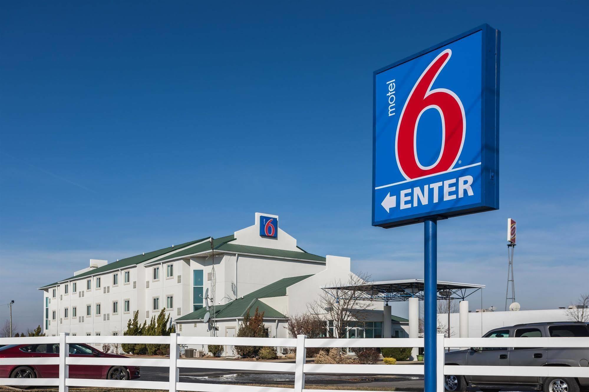 6-dale, In Hotel 2*